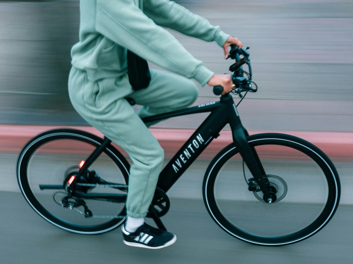 Riding the Aventon Soltera 2.5